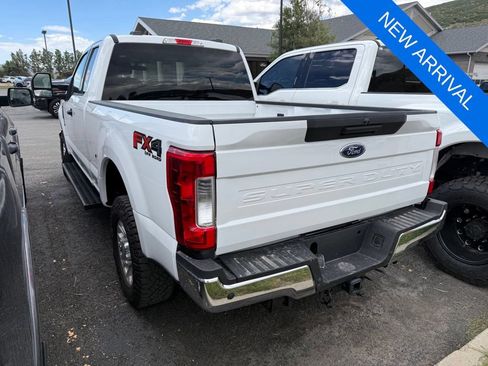 Used 2020 Ford F350 XLT w/ Camper Package AWD/4WD image 6