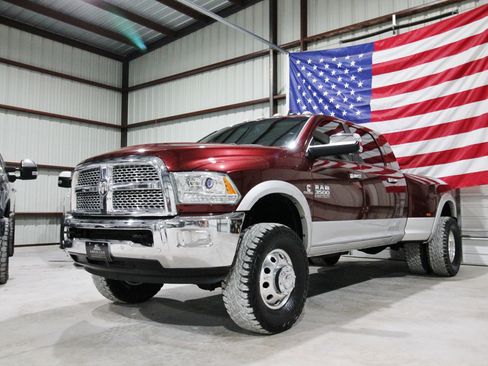 Used 2018 RAM 3500 Laramie image 3