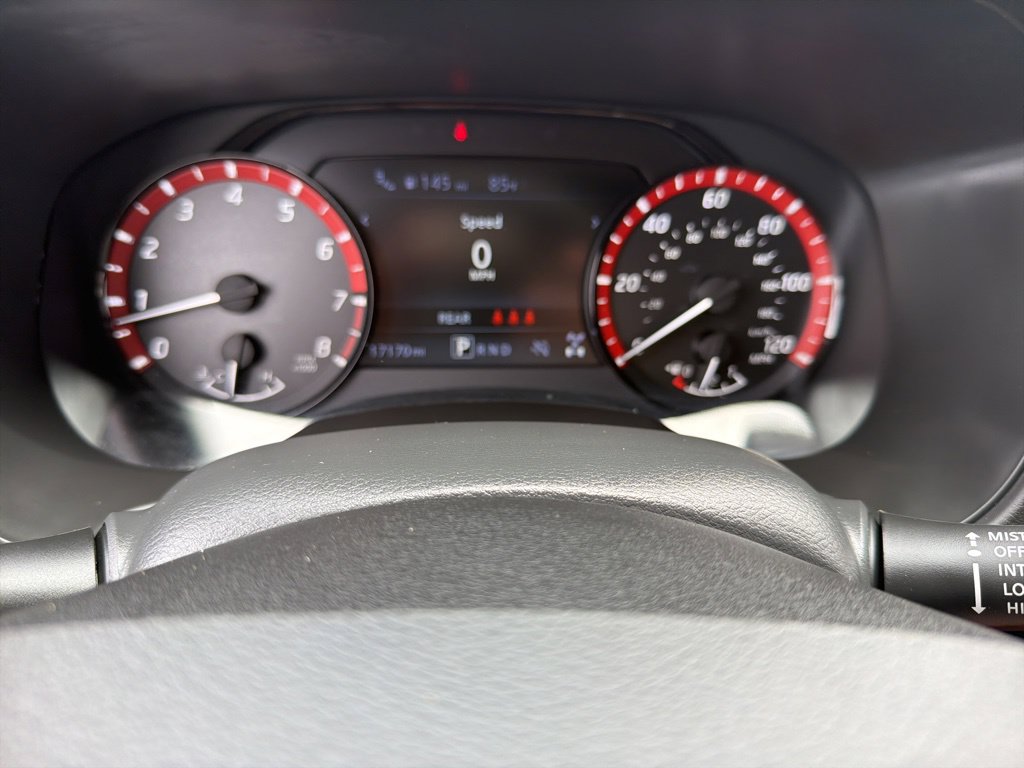 Used 2025 Nissan Frontier PRO-4X AWD/4WD image 30