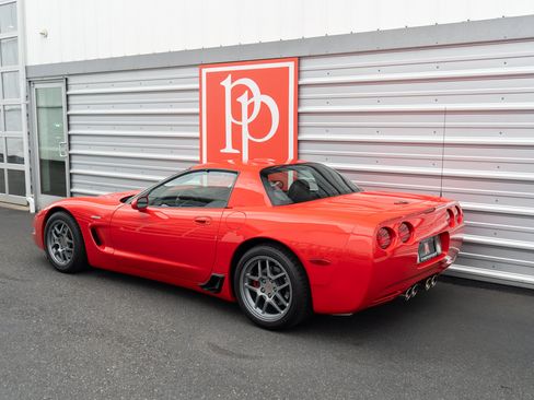 Used 2001 Chevrolet Corvette Z06 w/ Memory Pkg RWD image 29