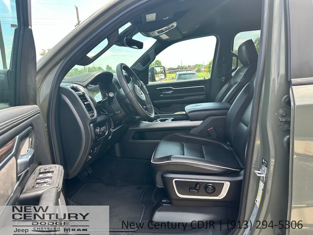 Used 2026 RAM 1500 Laramie AWD/4WD image 7
