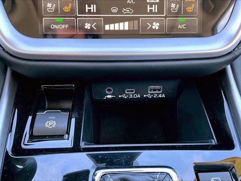 Used 2025 Subaru Legacy Touring XT image 28