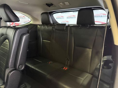 Used 2022 Toyota Highlander XLE AWD/4WD image 41