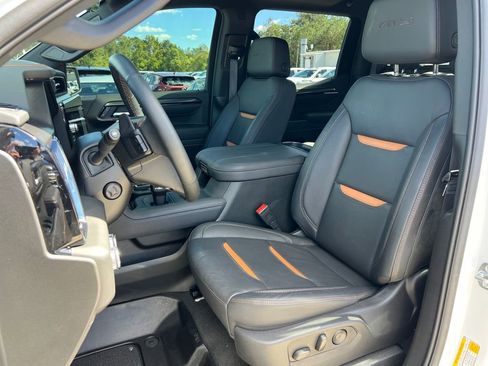 Certified 2025 GMC Sierra 1500 AT4 w/ AT4 Premium Package image 11