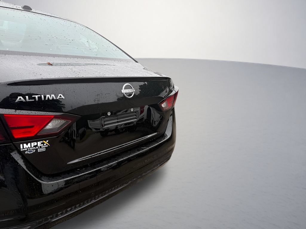 Used 2025 Nissan Altima 2.5 S FWD image 32
