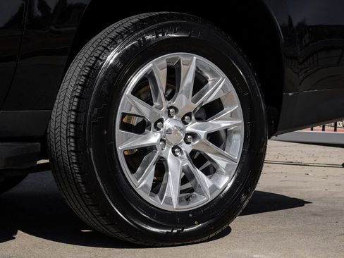 Used 2024 Chevrolet Suburban Premier image 54