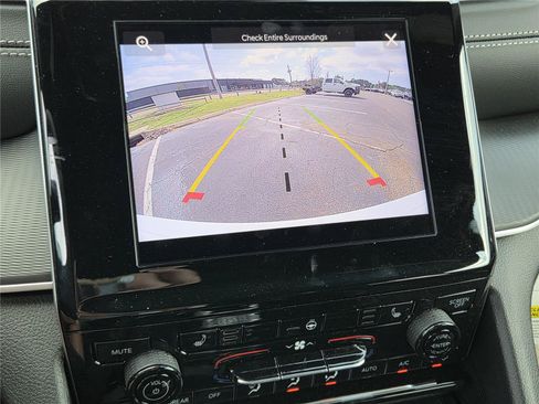 New 2025 Jeep Grand Cherokee Altitude RWD image 41