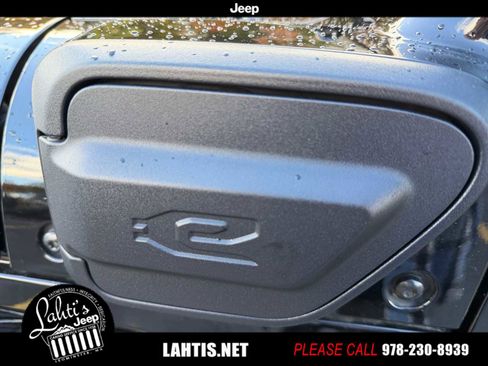 Used 2022 Jeep Wrangler Unlimited Sahara image 25