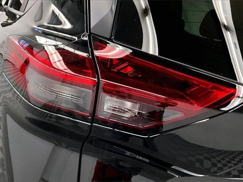 New 2025 Nissan Rogue SV image 18