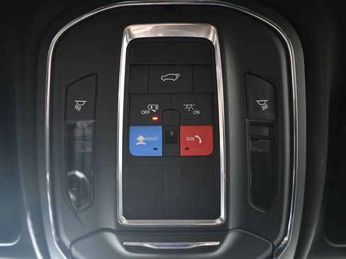 Used 2023 Jeep Grand Cherokee Altitude AWD/4WD image 31