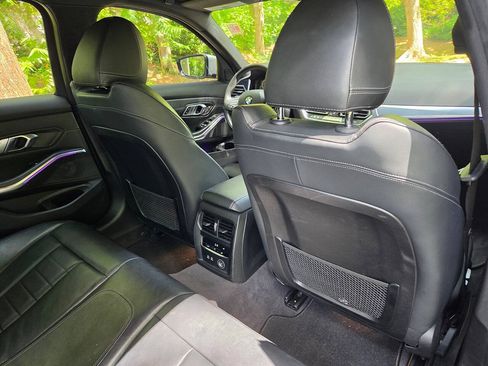 Used 2019 BMW 330i Sedan w/ Premium Package RWD image 12