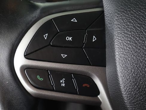 Used 2019 Jeep Cherokee Limited AWD/4WD image 45