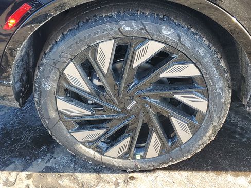 New 2026 Lincoln Nautilus Reserve w/ Jet Appearance Package image 5