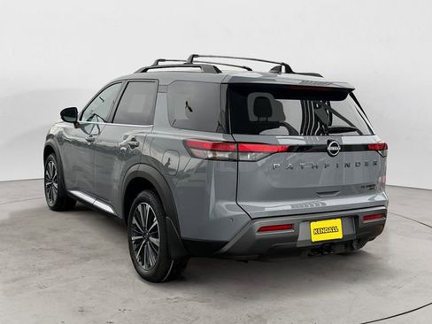 New 2026 Nissan Pathfinder Platinum image 2