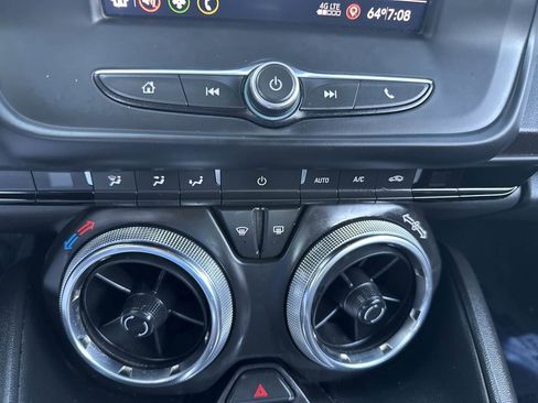 Used 2020 Chevrolet Camaro LT image 36