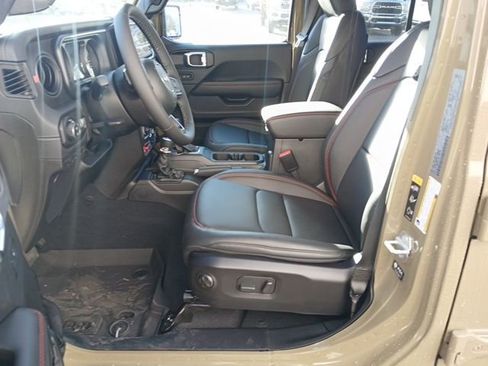 New 2026 Jeep Gladiator Rubicon image 36