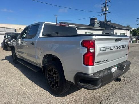 Used 2022 Chevrolet Silverado 1500 Custom w/ LPO, Blackout Package RWD image 7
