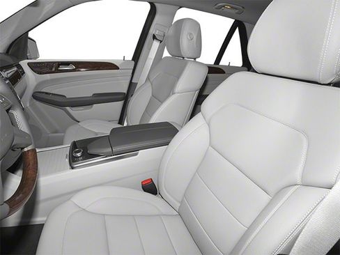 Used 2012 Mercedes-Benz ML 350 BlueTEC 4MATIC image 8