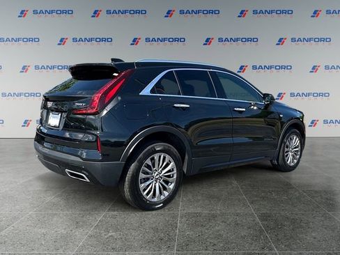 Used 2024 Cadillac XT4 Premium Luxury FWD image 5