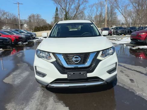 Used 2017 Nissan Rogue S image 3