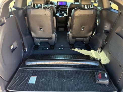 Used 2025 Toyota Sienna XSE FWD image 12