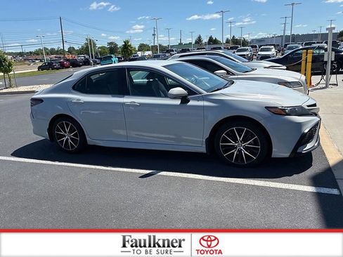 Used 2024 Toyota Camry SE FWD image 5
