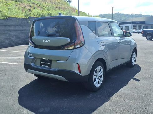 Certified 2023 Kia Soul LX FWD image 8