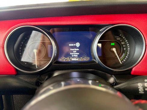 Used 2023 Jeep Wrangler Unlimited Rubicon 4xe AWD/4WD image 30