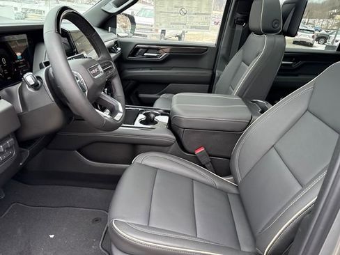 New 2026 GMC Yukon XL Elevation w/ Elevation Premium Package image 4