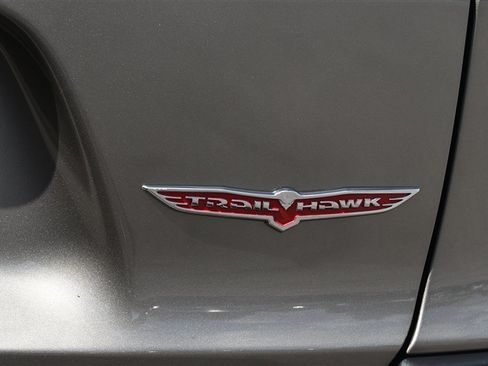 Used 2021 Jeep Cherokee Trailhawk w/ Trailer Tow Group AWD/4WD image 6