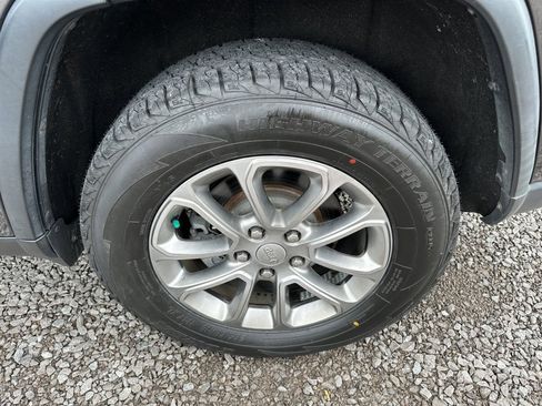 Used 2016 Jeep Grand Cherokee Limited image 20