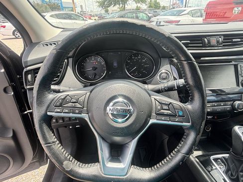 Used 2022 Nissan Rogue Sport SV w/ Technology Package AWD/4WD image 46