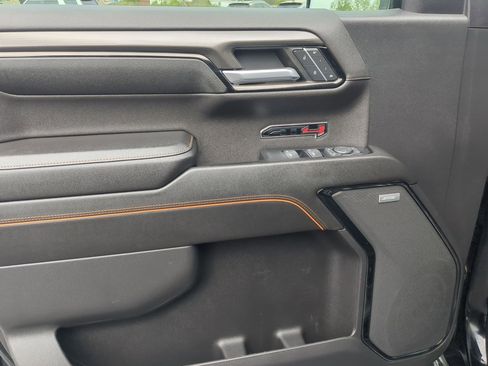 Used 2023 GMC Sierra 1500 AT4 w/ Technology Package image 11