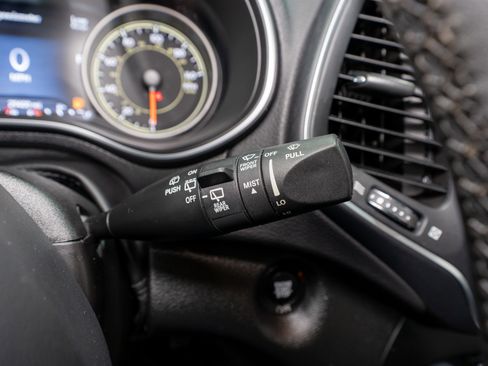 Used 2023 Jeep Cherokee Altitude Lux w/ Lux Elite Package AWD/4WD image 29