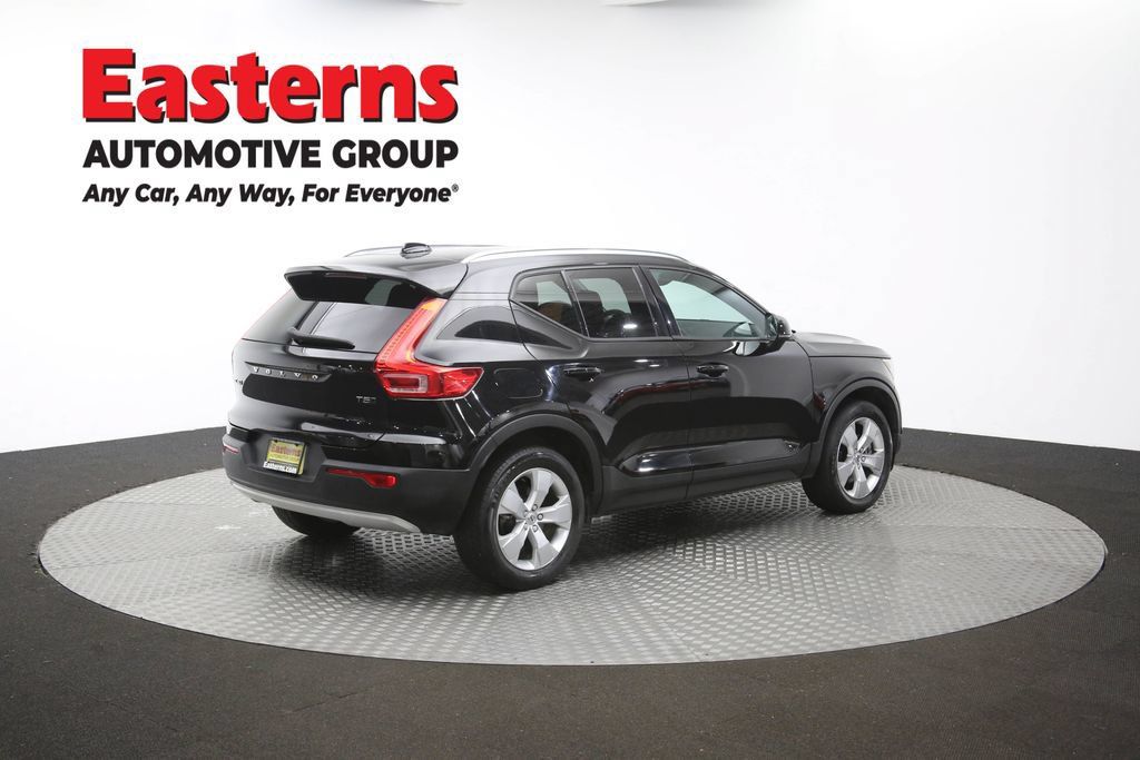 Used 2022 Volvo XC40 T5 Momentum AWD/4WD image 43
