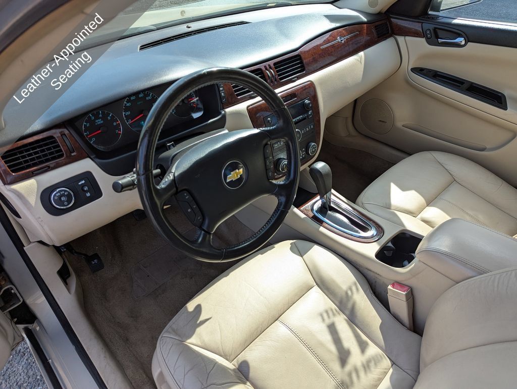 Used 2011 Chevrolet Impala LT w/ Luxury Edition Package FWD image 15