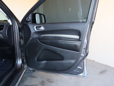 Used 2020 Dodge Durango SXT image 39