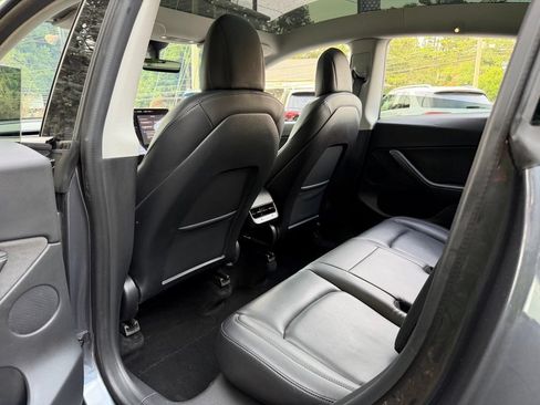 Used 2020 Tesla Model Y Long Range AWD/4WD image 30