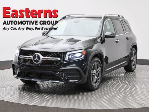 Used 2022 Mercedes-Benz GLB 250 4MATIC w/ AMG Line image 1