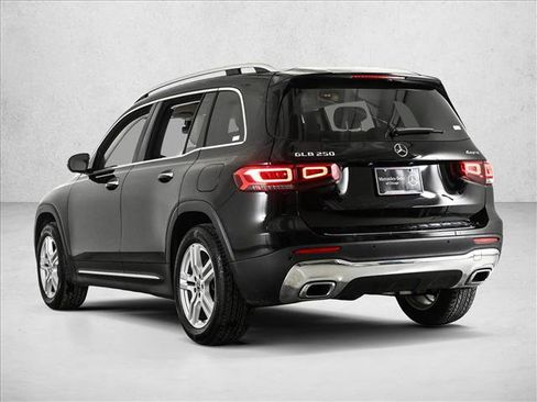 Certified 2023 Mercedes-Benz GLB 250 4MATIC w/ Premium Package image 8