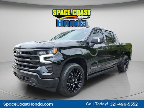 Used 2026 Chevrolet Silverado 1500 High Country w/ High Country Premium Package AWD/4WD image 5