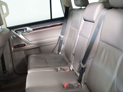 Used 2019 Lexus GX 460 Luxury w/ Preferred Accessory Package AWD/4WD image 26