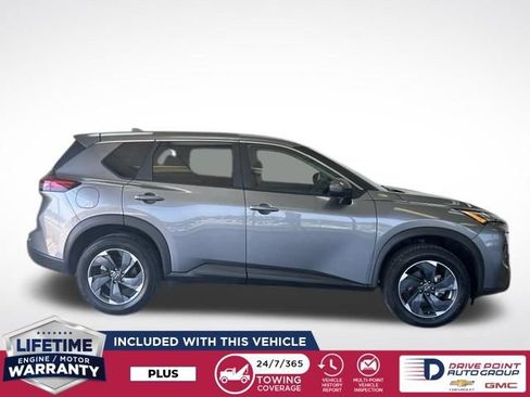Used 2024 Nissan Rogue SV AWD/4WD image 2