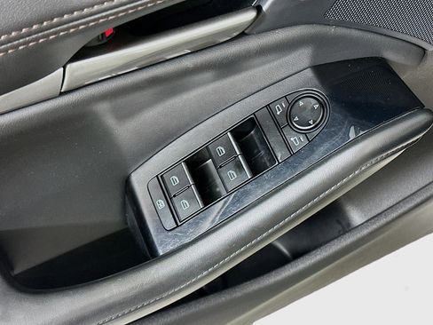 Used 2024 MAZDA MAZDA3 s FWD image 15