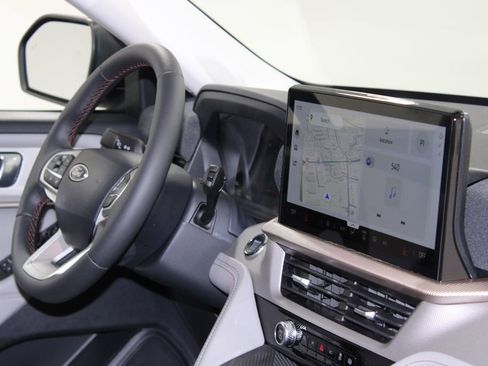 New 2026 Ford Explorer Active w/ Active Comfort Package image 30