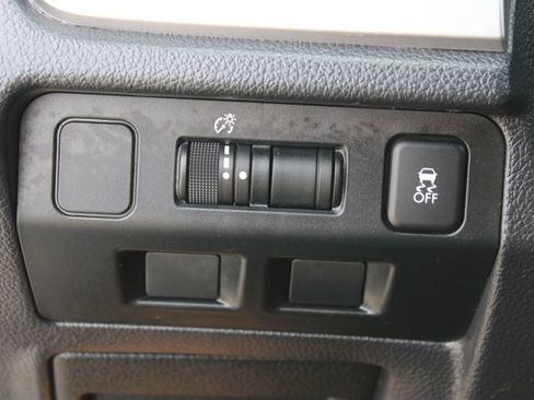 Used 2016 Subaru Forester 2.5i Premium w/ All-Weather Package image 13