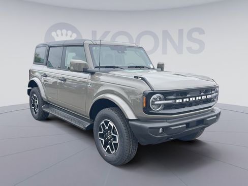 New 2026 Ford Bronco Outer Banks AWD/4WD image 18