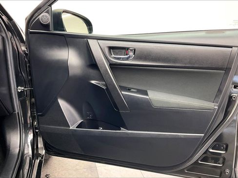 Used 2019 Toyota Corolla LE image 26