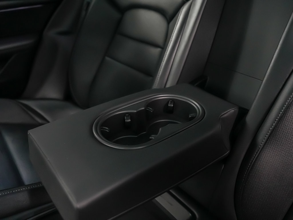Used 2024 Porsche Taycan RWD image 19