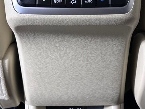 Used 2018 Toyota Highlander XLE image 24